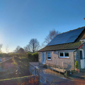 The Old Smiddy Cottage and Apartment